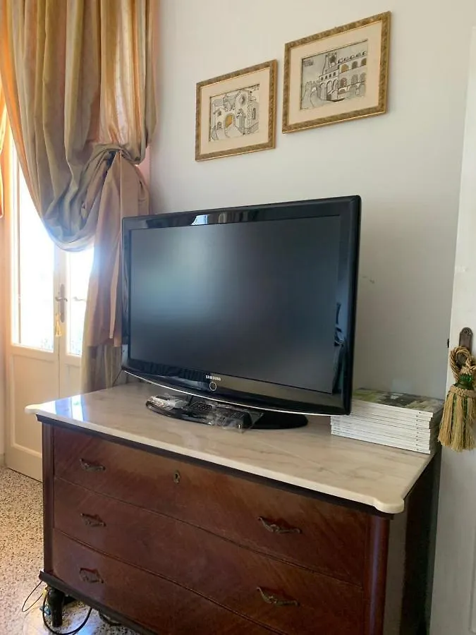 Villa Lucrezia - Dimora In Suvereto Suites&Apartments