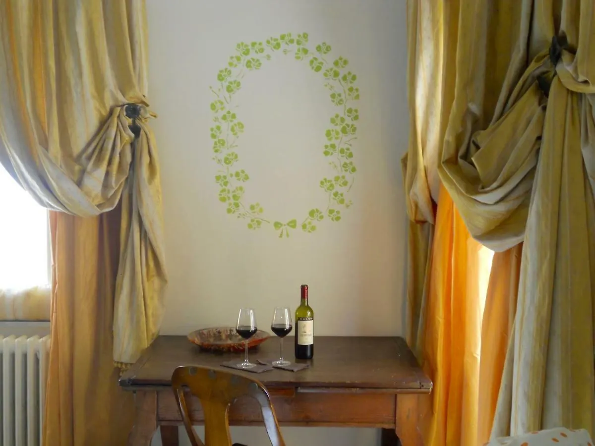 Villa Lucrezia - Dimora In Suvereto Suites&Apartments 0*,